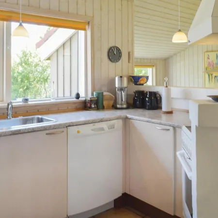 3 Bedroom Gorgeous In Holiday home